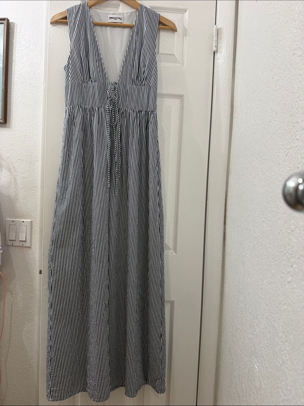 Princes Polly V-Neck Maxi Dress